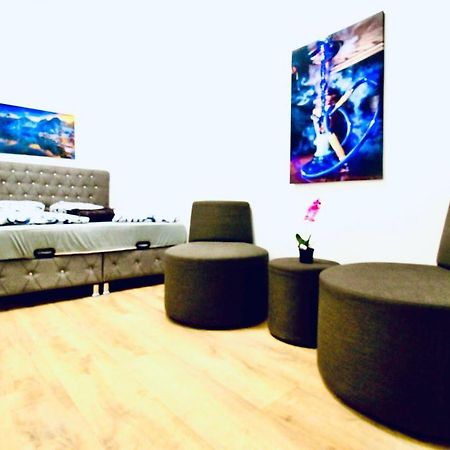 Modern Double Room Js B Vienna Exterior photo