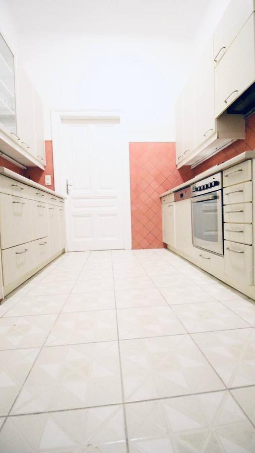 Modern Double Room Js B Vienna Exterior photo