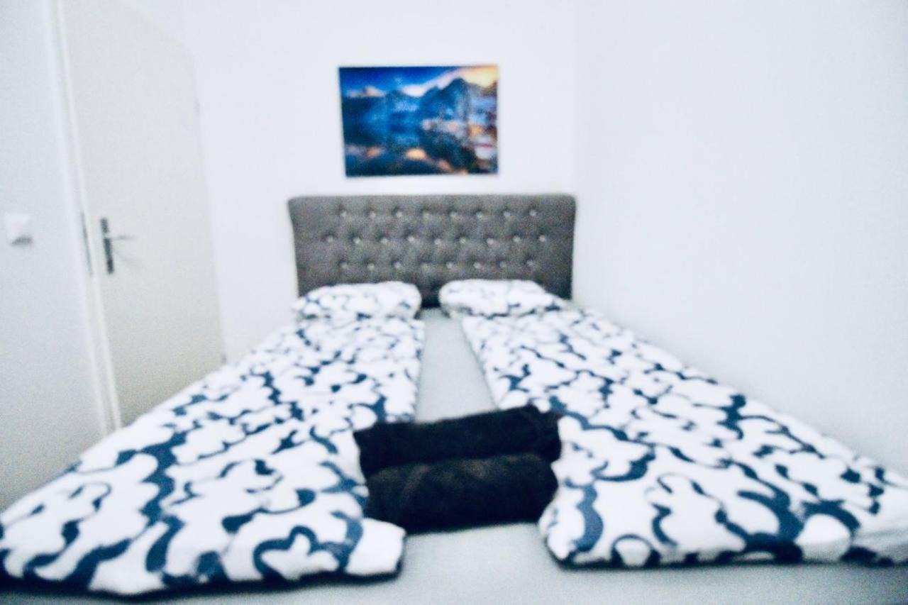 Modern Double Room Js B Vienna Exterior photo